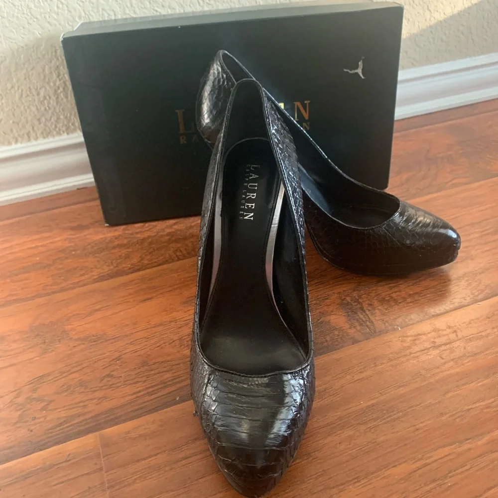 Ralph Lauren heels - Picture 1 of 5